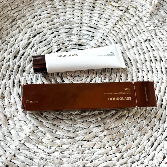 New Hourglass Veil Mineral Primer